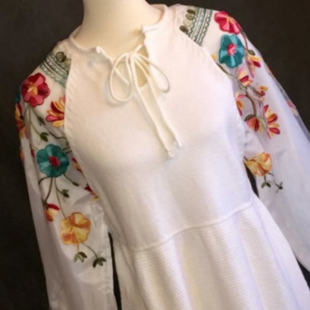 Simply Couture Sweater Dress Sz S Embroidered Boho